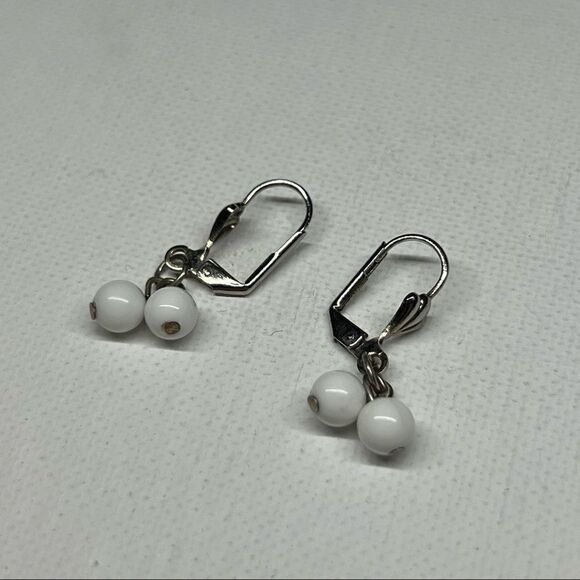 Vintage Silver Tone and White Beaded Drop Leverback Earrings - Picture 1 of 6